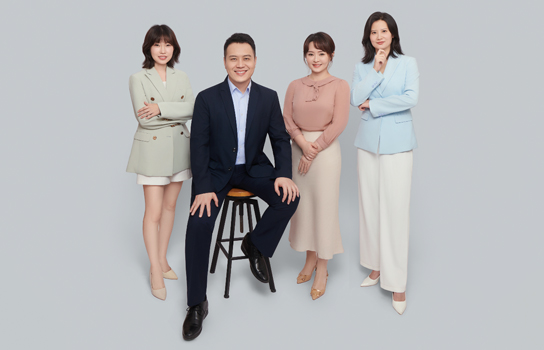 Overseas trading shipping team